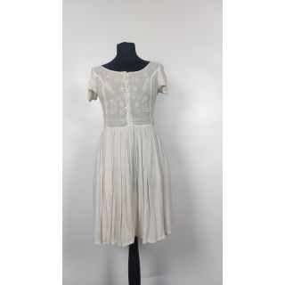 Sukienka krótka biała, bawełniana, wyszywane wzory