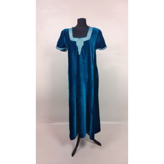Sukienka welurowa, turkusowa, długa z krótkimi rękawami, zdobiona