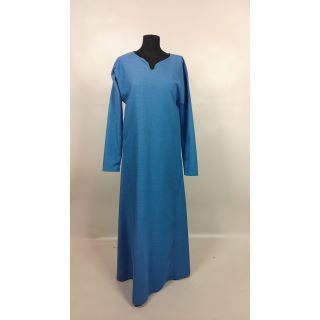 Sukienka błękitna z długim rękawem