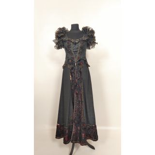 Sukienka czarna z falbanami przy ramiaczkach