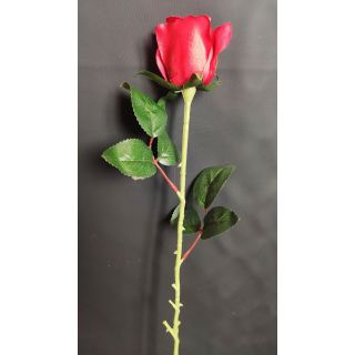 Róża sztuczna
